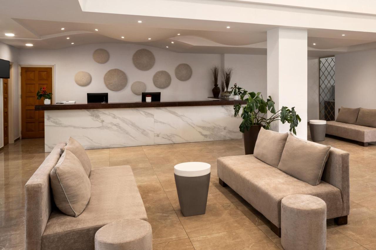 Ramada Hotel & Suites By Wyndham Айя Напа Екстериор снимка